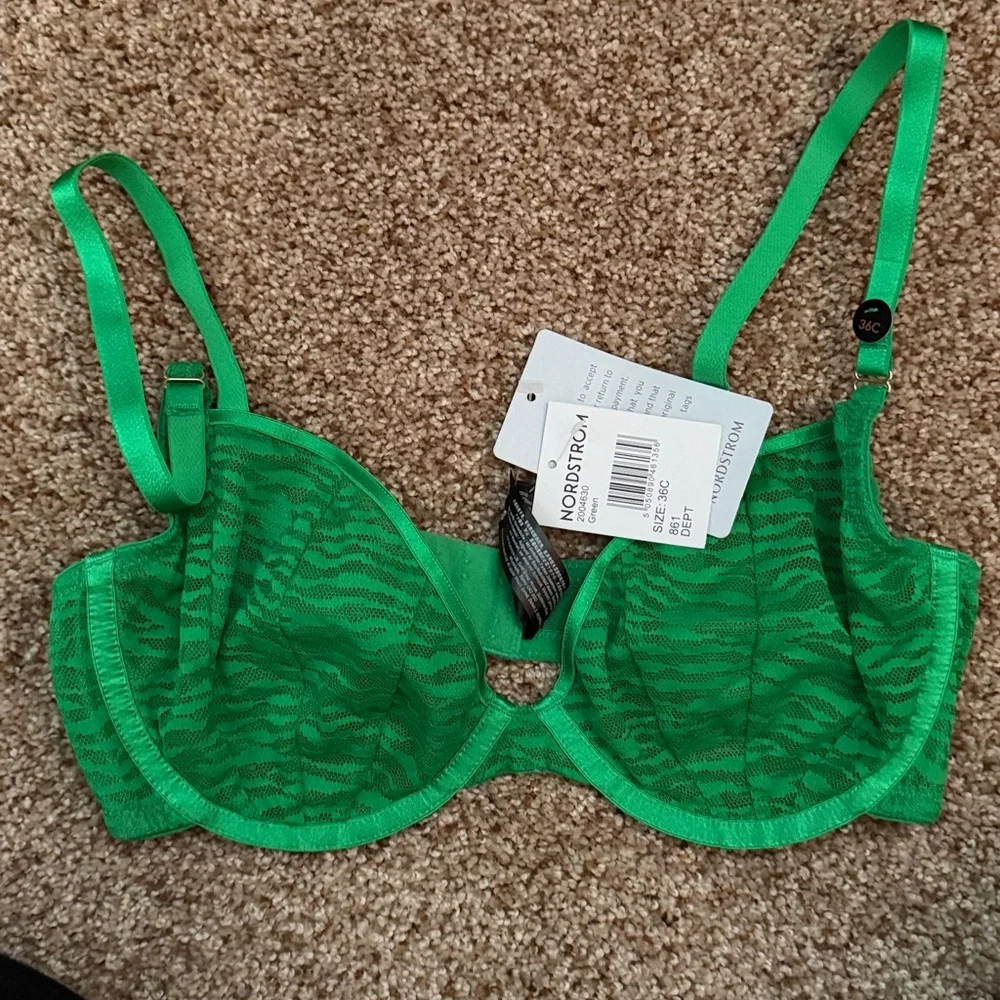 NWT Ann Summers The Purity Plunge Underwire Bra 36C